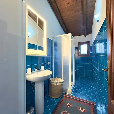Sleeps 6 - Pool, Parking & Wifi - By Coral Porto Cervo